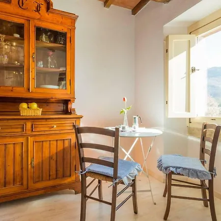 Costanzi - Breezy Terrace On The Cucco Apartment Sigillo